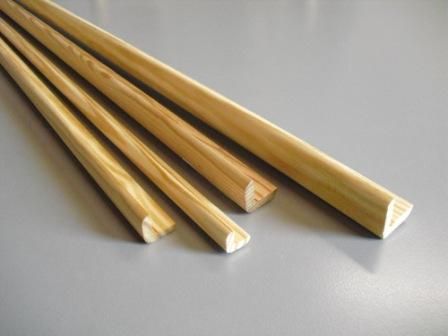 Baguette d'angle bords arrondis en pin des landes 40x40 mm long. 2,40 m