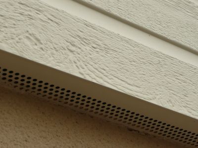 Larmier ventilé 65 mm longueur 3,00 m pour clins ridgewood - couleur au choix