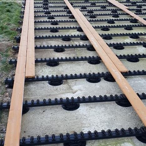 Flatrail alu noir 55/12 long. 1,984 m+ 32 clips pour fixation de 16 lames 120 mm - grad