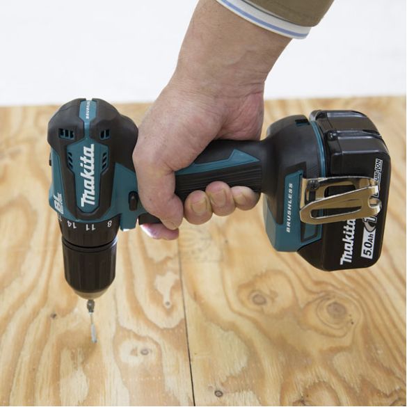 Perceuse visseuse 18 v li-ion 3 ah Ø 13 mm makita ddf483rfj