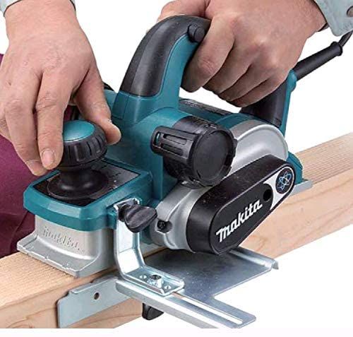Rabot 850w - 1600 tr/min - larg 82mm prof 04mm + coffret makpac | makita kp0810j