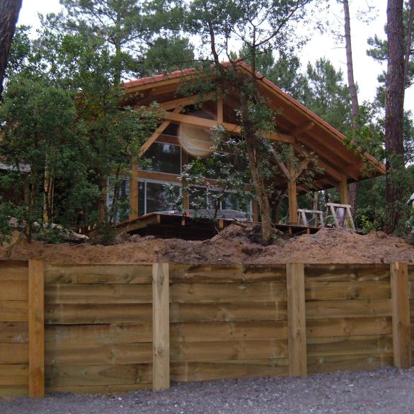 Planche pour mur de soutènement bois 2400x150x27 mm en pin traité classe 4 