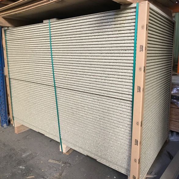Panneau aggloméré hydrofuge en pin des landes pantyr p5 ctbh Ép. 38 mm 3060x1850 mm