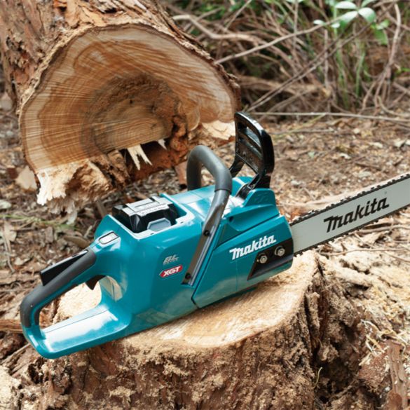 Tronçonneuse xgt 40v max 40 cm + batterie 5 ah + chargeur makita uc012gt102