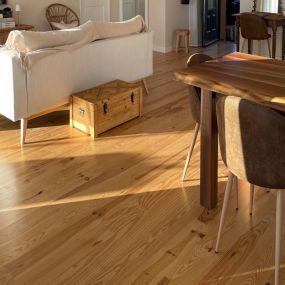 Parquet bois massif petits noeuds 200x20 cm en pin des landes