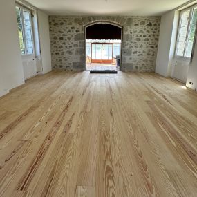 Parquet bois massif à clouer 200x20 cm - pin des landes - choix sans noeud